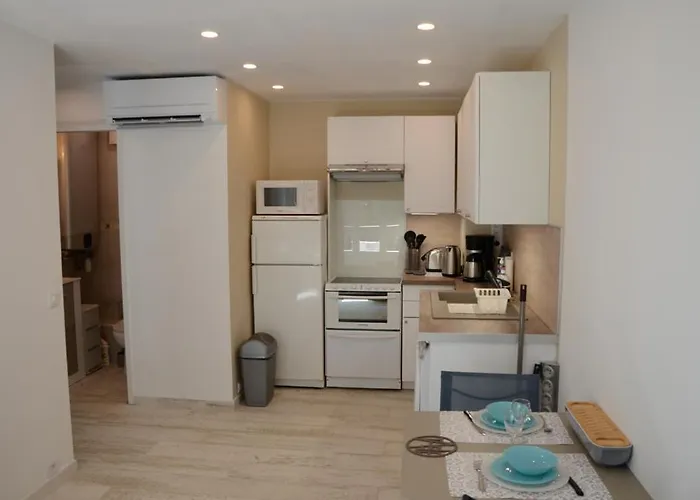 T2 Au Calme Avec Clim 100 M Plage, Classe 2 Etoiles דירה *